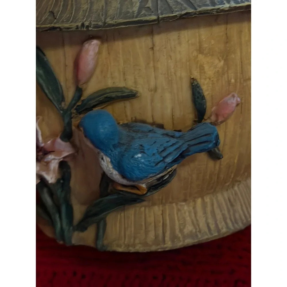 Rustic Resin Hanging Birdhouse Bluebirds Pink Lilies Welcome Sign Garden Decor